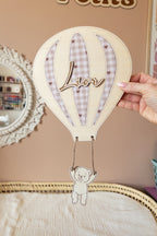 ☁️ Montgolfière “Dans les nuages” – Décoration de chambre enfant personnalisable