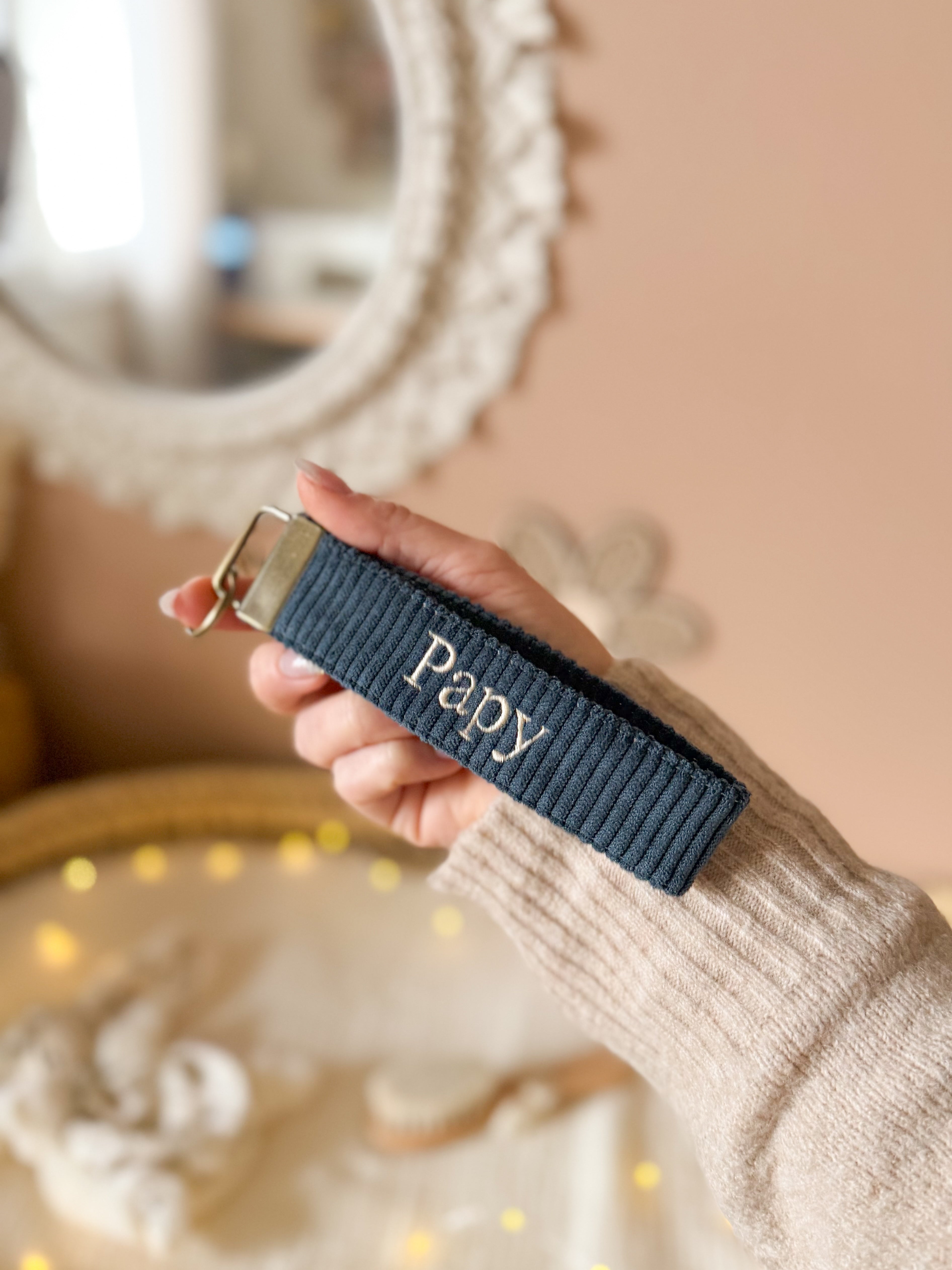 Porte-clés bracelet en velours côtelé – personnalisable